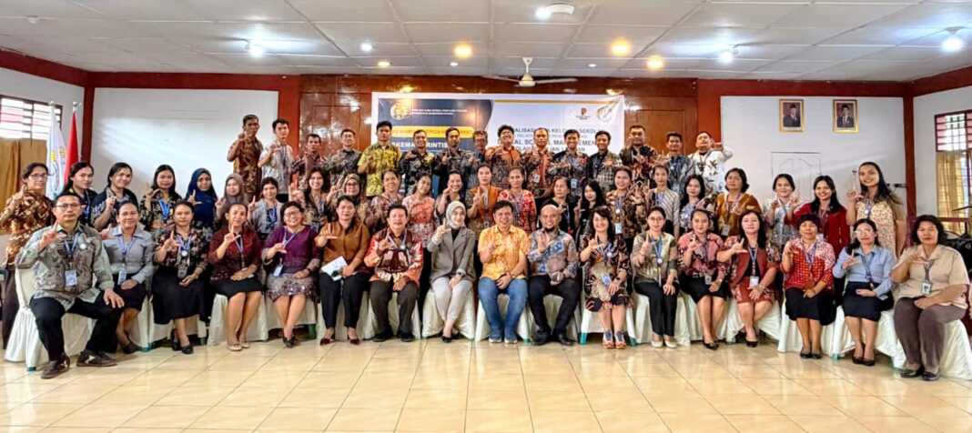 FISIP USU: PKM optimalisasi tata kelola sekolah melalui pelatihan dan pendampingan digital school management oleh Tim PKM FISIP USU di Sekolah Parulian 1 Medan. (Istimewa/Sumut Pos)